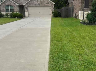 Dana C.'s Lawn Service service result