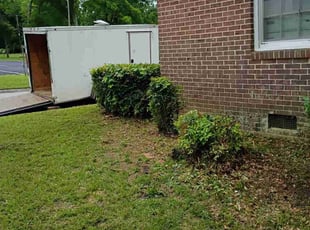 Bush Trimming by Mark Goolsby for Arthur V. in Macon, GA