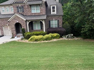 Bush Trimming by Daniel Burse for John M. in Smyrna, GA