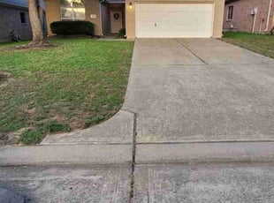 Leaf Removal by Linda Sampson for Kristine B. in Conroe, TX
