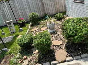 Bush Trimming by Kyran Bishop for Cedric E. in Dayton, OH