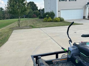 Tracey C.'s Lawn Mowing Service service result