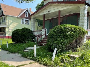 Bush Trimming by Michael Williams for Carlo S. in Milwaukee, WI