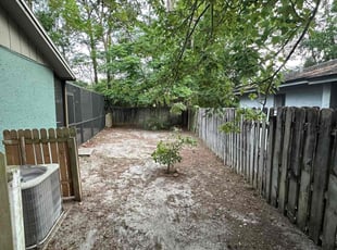 Leaf Removal by Andres Vera for Matthew B. in Winter Springs, FL