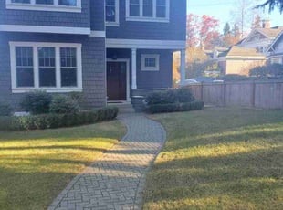 Leaf Removal by Dominique Ford for Mahesh K. in Seattle, WA