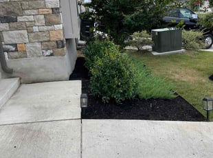 Mulching by Juan Vazquez for Hallie Y. in San Antonio, TX