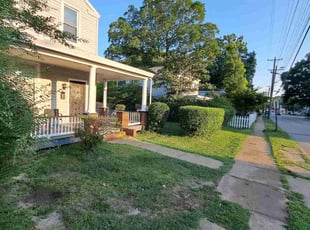Bush Trimming by Titus Hayes for Carlette B. in Richmond, VA