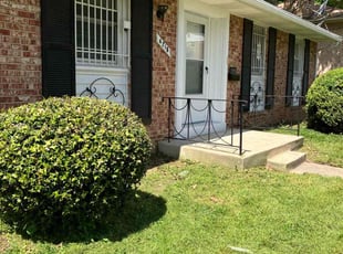 Bush Trimming by Olson Parker for Lisa H. in Temple Hills, MD