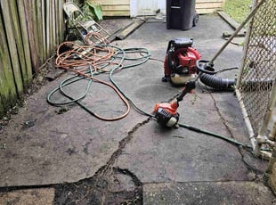 Leaf Removal by Andrew Honeycutt for Evelyn W. in New Orleans, LA