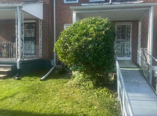 Bush Trimming by Joseph Smith for Tiffani D. in Baltimore, MD