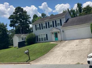 Bush Trimming by George Word for Kiβkarven A. in Lithonia, GA