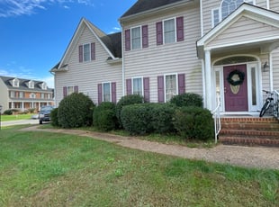 Bush Trimming by Chris Thomas for Domicha G. in Chesterfield, VA