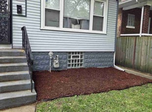 Mulching by Dominique Brittman for Angelique J. in Chicago, IL