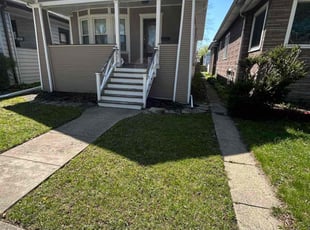 Cleanups by Deshan Rolle for Jeffrey S. in Oak Park, IL
