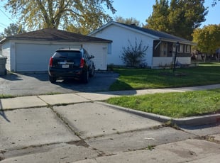Leaf Removal by Diamond Smith for Tytrice Q. in Milwaukee, WI