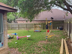 Leaf Removal by Edward Paredez for Charles L. in Live Oak, TX