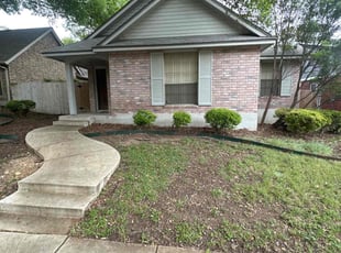 Leaf Removal by Carlos Negrete for Margaret C. in San Antonio, TX