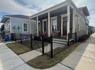 Bush Trimming by Akeem Lewis for Martineja C. in New Orleans, LA