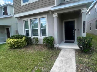 Bush Trimming by Mark Leon for Kaia M. in Winter Garden, FL
