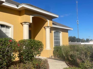 Bush Trimming by Ramon Taguja for David F. in Lakeland, FL