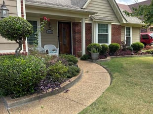 Bush Trimming by Kevin Glenn for Althea A. in Memphis, TN