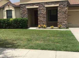 Bush Trimming by Ramon Santiago for Ernest R. in Kissimmee, FL