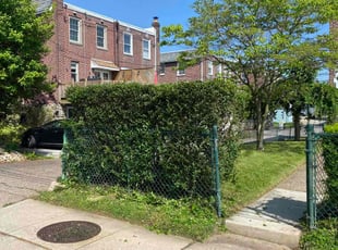 Bush Trimming by Jhon Reyes for Zephaniah J. in Clifton Heights, PA