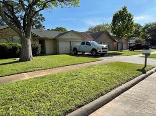 Laura N.'s Lawn Service service result