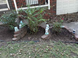 Reagan C.'s Flower Bed Weeding service result