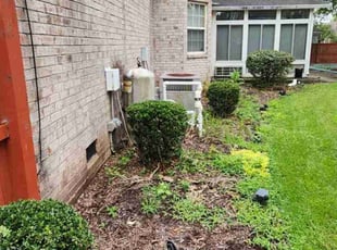 Bush Trimming by Anthony Beamon for Andrew B. in Chesapeake, VA