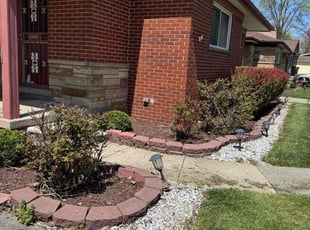 Bush Trimming by Japheus Sanders for Joe B. in Oak Park, MI