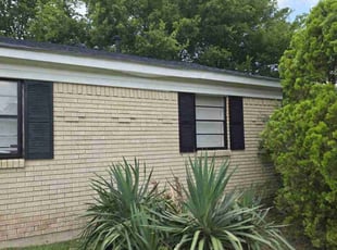 Bush Trimming by Antonio Scott for Dalvin M. in Bossier City, LA