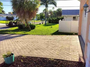 Truly B.'s Lawn Maintenance service result