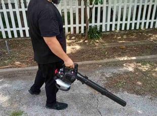 Leaf Removal by Carlos Dukes for Shawn S. in Fort Worth, TX