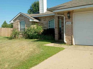Bush Trimming by Zach Waggoner for Anne D. in Norman, OK