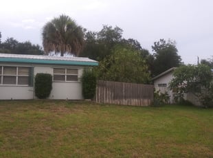 Bush Trimming by Ronaldo Duncan for Carlos P. in Melbourne, FL