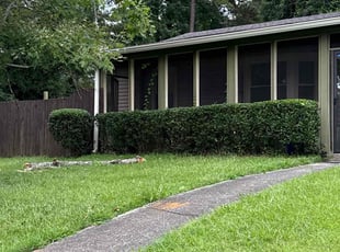 Bush Trimming by Kendell Hills for Amina N. in Atlanta, GA