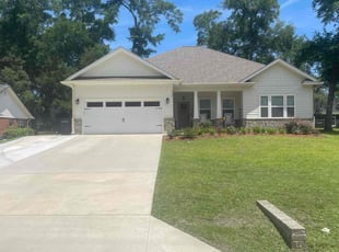 Gina T.'s lawn service service result