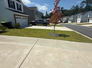 Linda B.'s grass cutting service result