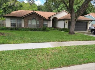 Kaye W.'s lawn maintenance service result