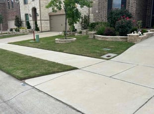 Amy F.'s lawn care services service result