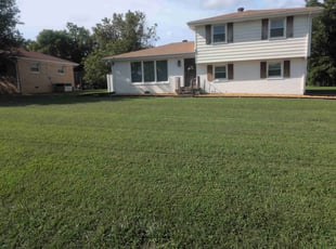 Lawrence W.'s lawn care services service result