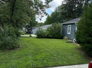 Stephanie C.'s lawn maintenance service result