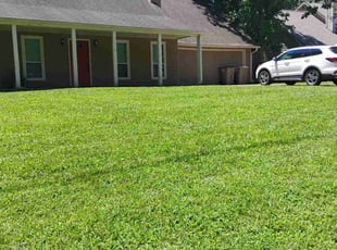 Karey B.'s lawn service service result