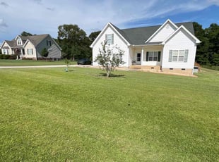 Lisa J.'s lawn service service result