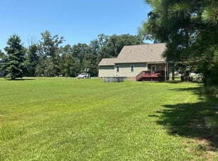 Jie X.'s lawn care service result