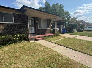 Nycole M.'s Bush Trimming service result