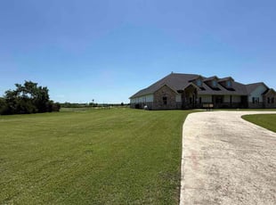 Taylor I.'s lawn maintenance service result