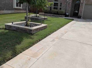 Sarah E.'s lawn service service result