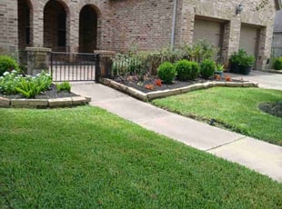Cas’Ja D.'s landscaping services service result